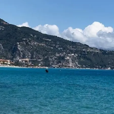 Studio Calme, Piscine, Et Vues 10 Min Monaco Apartment
